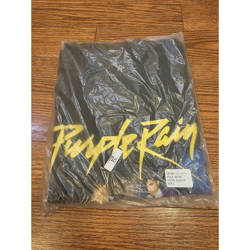 Purple Rain T-shirt Mens Size L Black Offically Licensed Prince Estate NWT - Picture 10 of 10